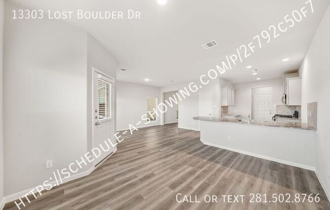 13303 LOST BOULDER DR