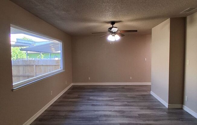 5780 N. 8th St. Duplex