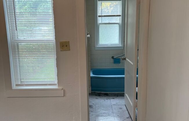 3 beds, 1 bath, $1,350