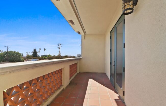 1 bed, 2 baths, 748 sqft, $4,500, Unit #102