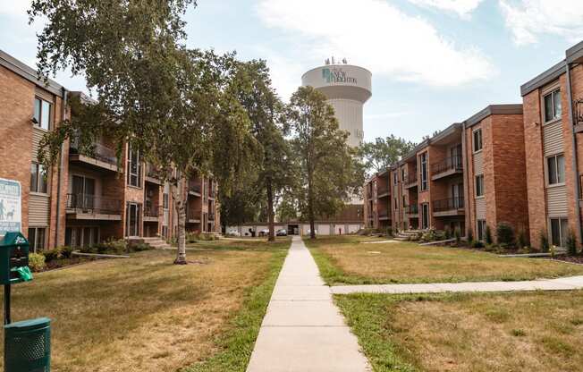 Garden Grove Apartments New Brighton, MN Outdoor Space