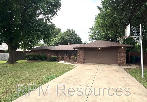 10440 NW 15 PL