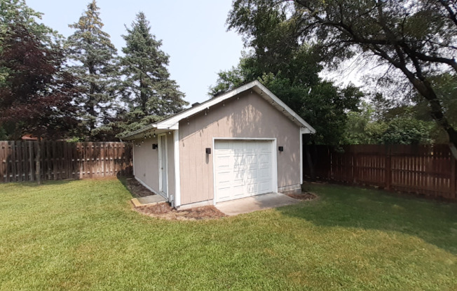1340 104 LN NW