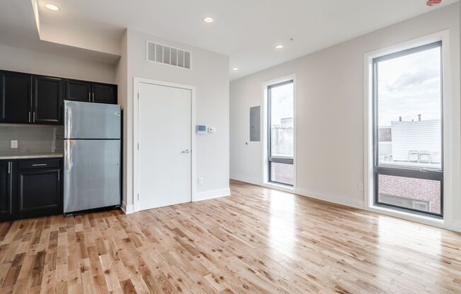 1 bed, 1 bath, 557 sqft, $1,695, Unit 501