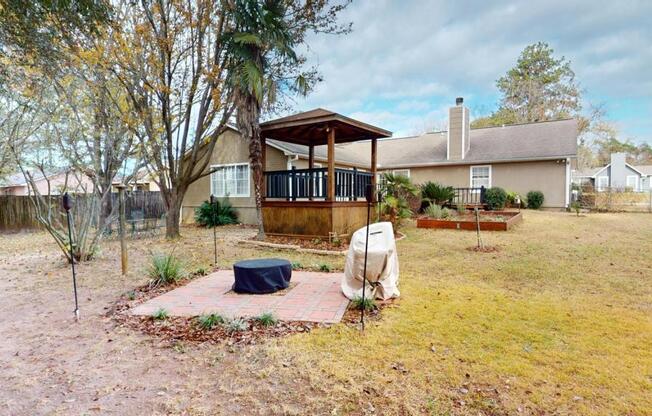 3 beds, 2 baths, 2,043 sqft, $1,700