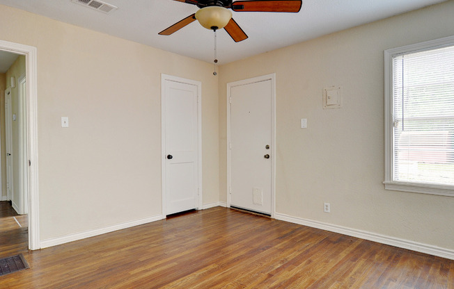 3 beds, 1 bath, $1,750