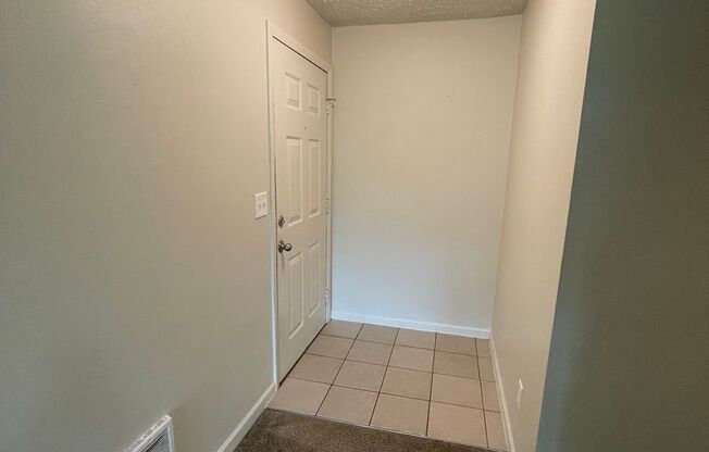 2 beds, 1 bath, $1,295