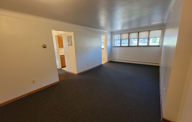 Phalen Apartments on Maryland!