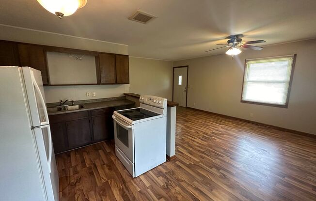 1 bed, 1 bath, $775