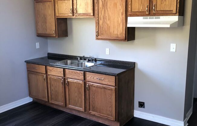 1 bed, 1 bath, 750 sqft, $650