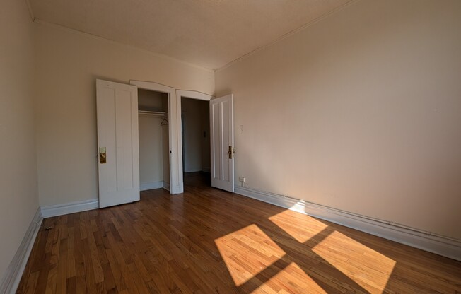 1542 N Kedzie Ave