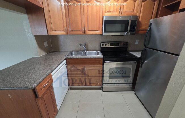 2 beds, 1 bath, 827 sqft, $1,850, Unit 655