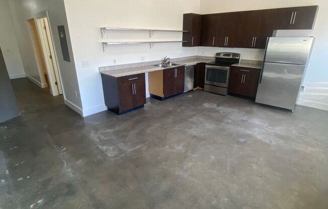 1 bed, 1 bath, 640 sqft, $795, Unit 106