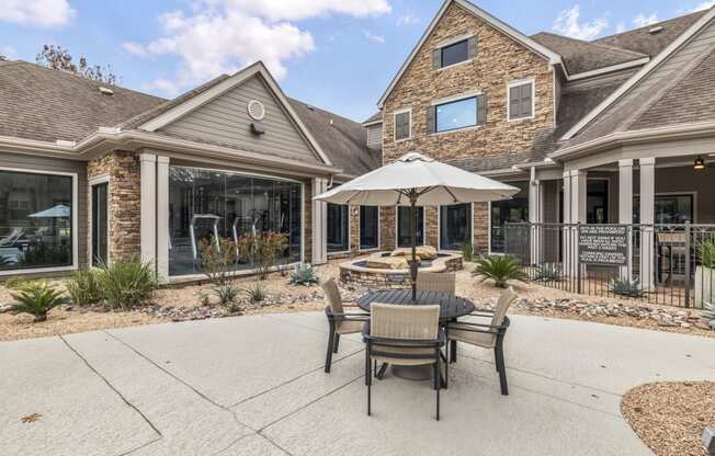Outdoor Dining Table at The Lodge at Lakeline Village, Cedar Park, TX