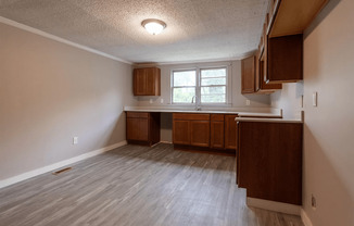 3 beds, 1 bath, $1,150