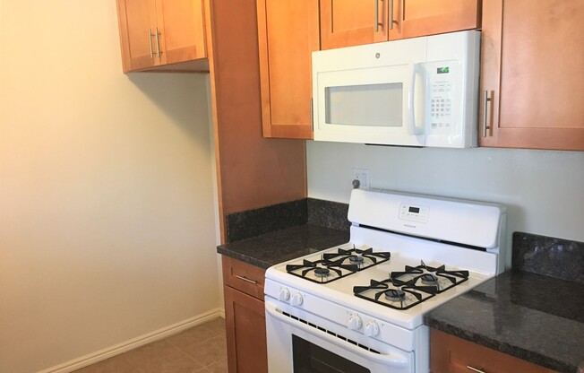 1 bed, 1 bath, 600 sqft, $1,750