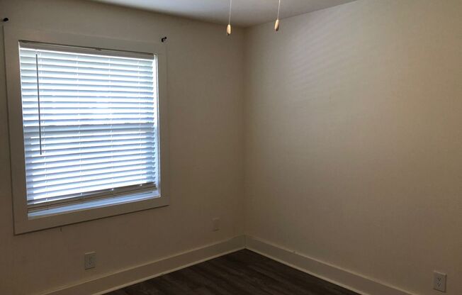 2 beds, 1 bath, 637 sqft, $1,750, Unit 212-C12