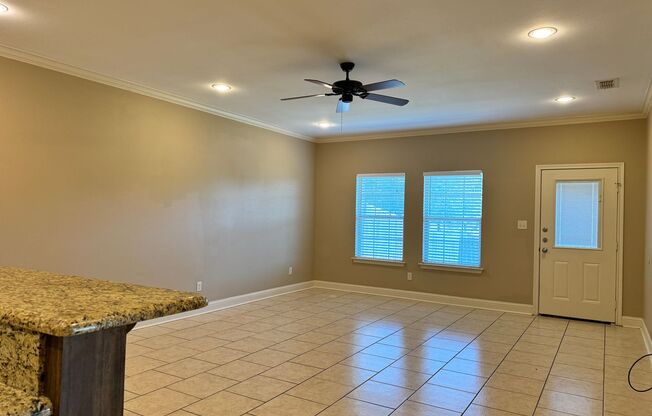 3 beds, 2 baths, 1,289 sqft, $1,695, Unit 9153 Shadow Oak Drive