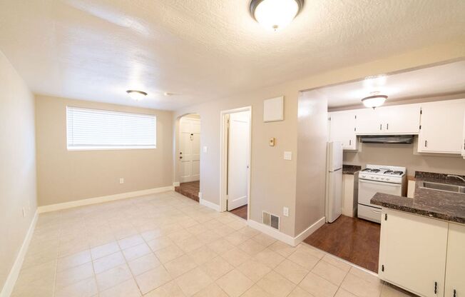 3237 Yosemite Ave.