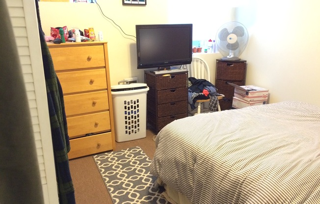 1 bed, 1 bath, 648 sqft, $2,500, Unit 03-B2