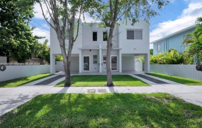 313 NORTHWEST 34 AVE