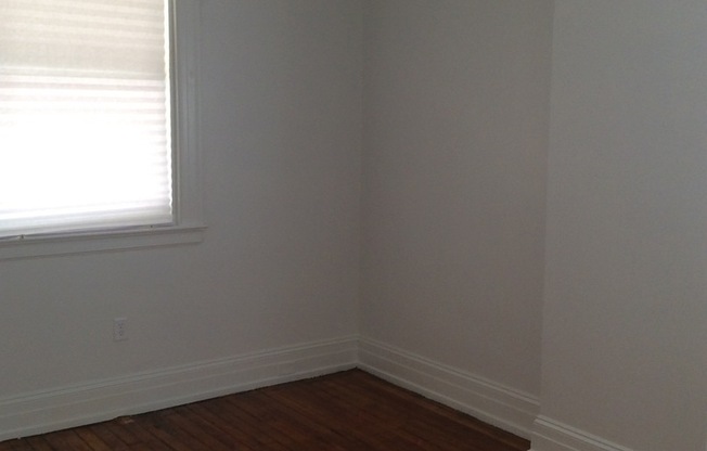 1 bed, 1 bath, $895, Unit Apt 3