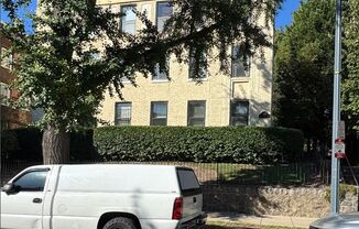 Amazing 2 BR/1 BA Condo in Petworth!