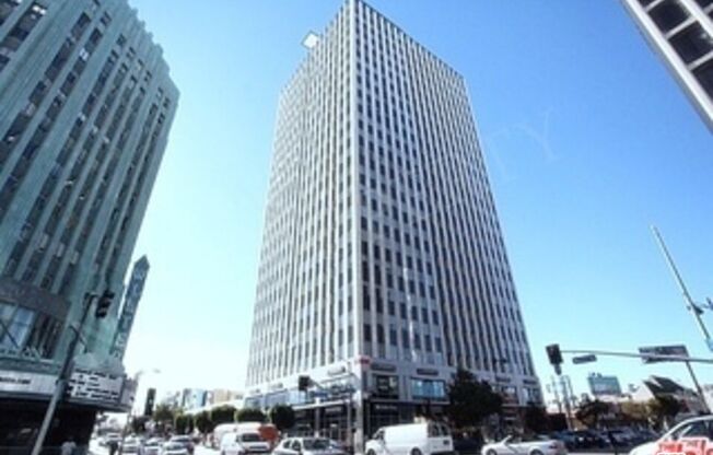 1 bed, 1 bath, 750 sqft, $2,500, Unit 1711