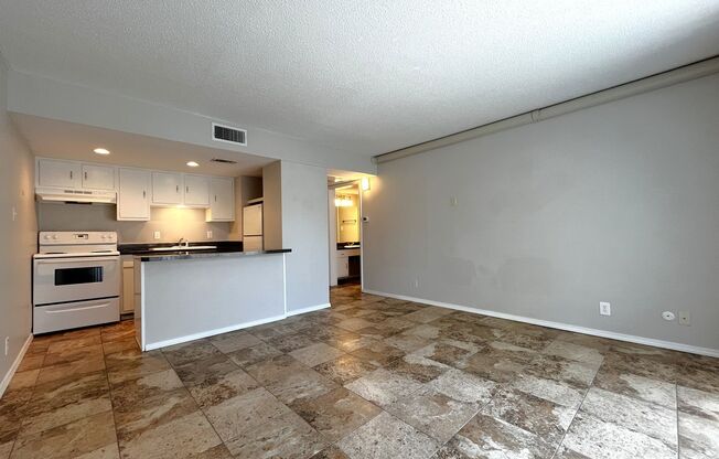 1 bed, 1 bath, 584 sqft, $835, Unit Unit 103