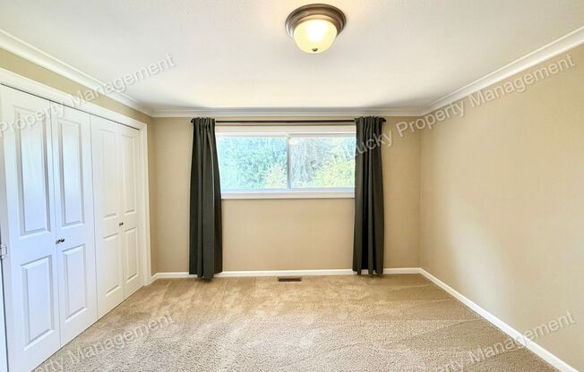 4 beds, 2 baths, $3,850