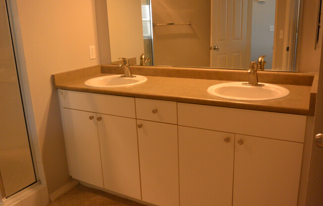3 Bedroom Northwynd Condo for Lease by the Waterfront - 1830 SE Cutter Lane