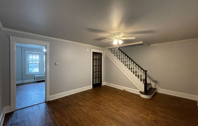 2 Bedroom Single Family Home in Lancaster!