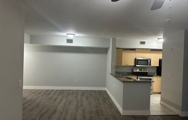 2 Bedroom Condo in Aventine - Miramar