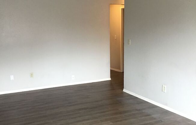 2 beds, 1 bath, 750 sqft, $1,595