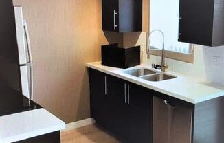 1 bed, 1 bath, 650 sqft, $2,100, Unit UNIT 2