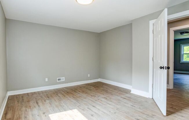 1221 4th Ave
