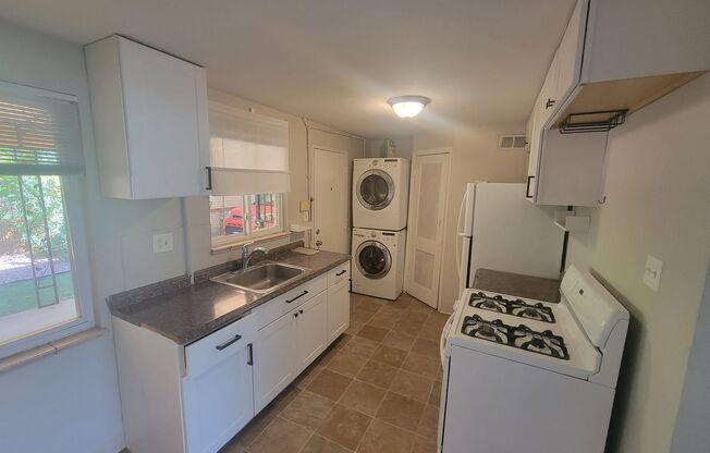 1 bed, 1 bath, $1,450, Unit 2107