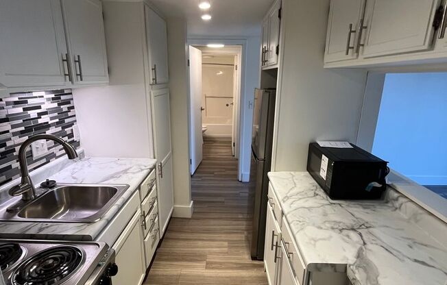 2 beds, 1.5 baths, 950 sqft, $1,545, Unit 335W