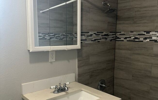 **Beautiful 2-Bedroom Private Stand-Alone Home!**