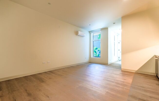 1 bed, 1 bath, 389 sqft, $3,020, Unit 315