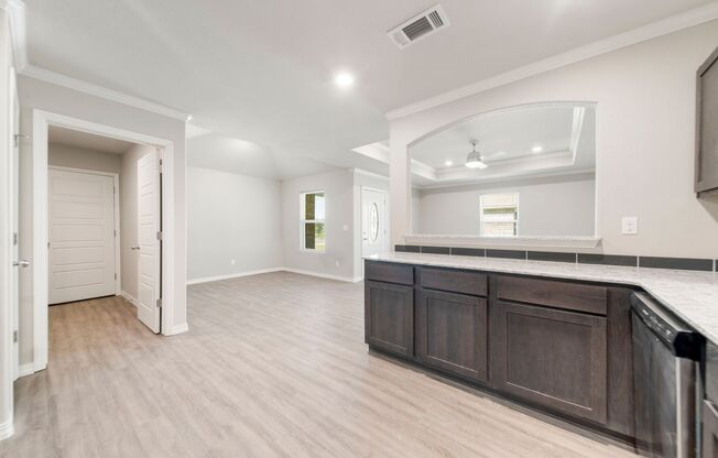 3 beds, 2 baths, 1,304 sqft, $1,829, Unit 568