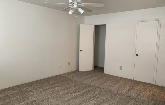 1 bed, 1.5 baths, 866 sqft, $935, Unit 1208