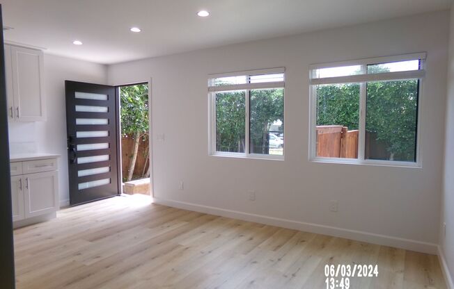 2 beds, 1 bath, $2,250