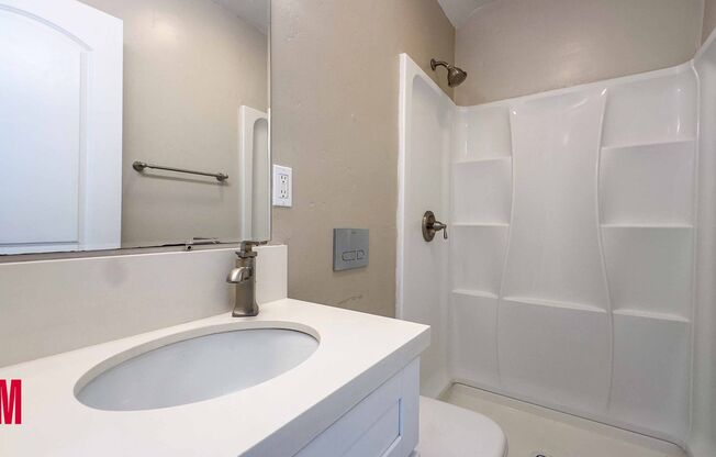 Studio, 1 bath, 300 sqft, $1,699, Unit 14