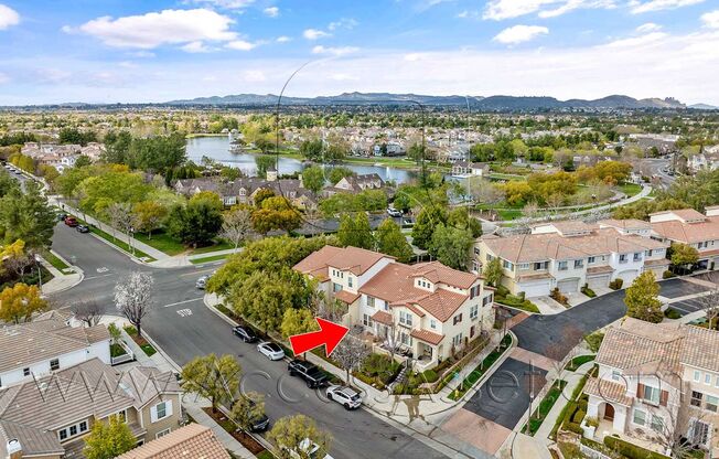 Stunning 3 Bed/3 Bath Home in Temecula's Desirable Community!