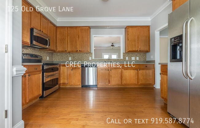 125 OLD GRV LN