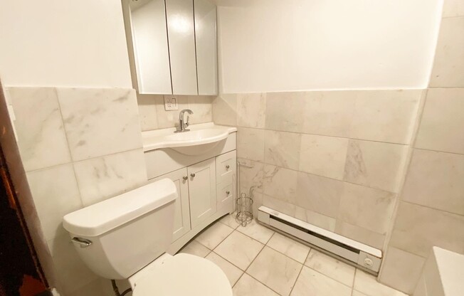 2 beds, 1 bath, 850 sqft, $3,800, Unit 8F