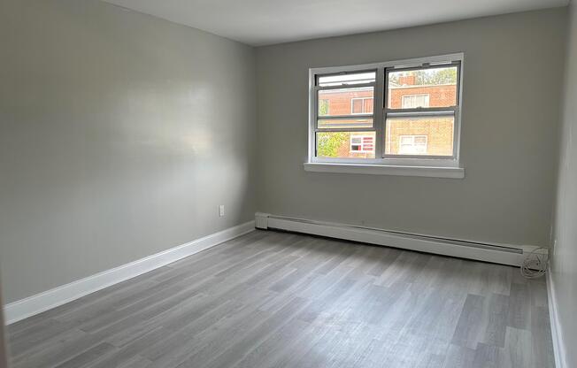 3 beds, 1 bath, $3,643, Unit 1