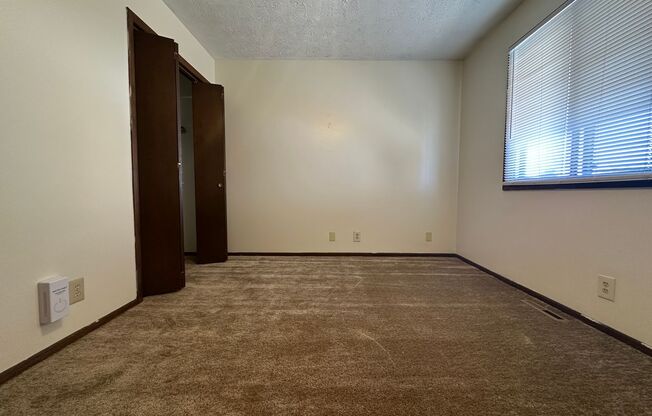 3 beds, 1.5 baths, $1,113, Unit F