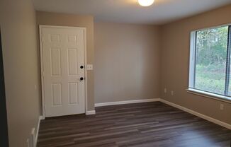 2 beds, 1 bath, 670 sqft, $1,150, Unit C4